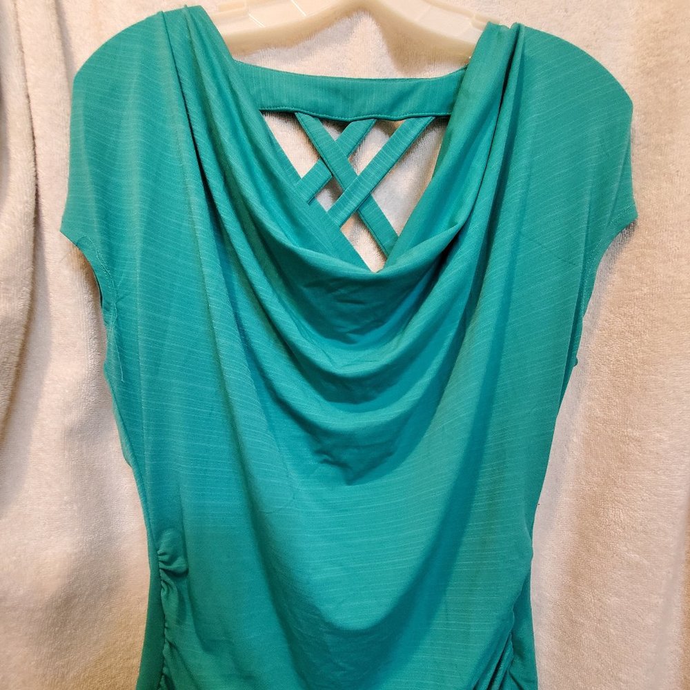 NWT heartsoul Cowl Neck Lattice Back Green Top XL